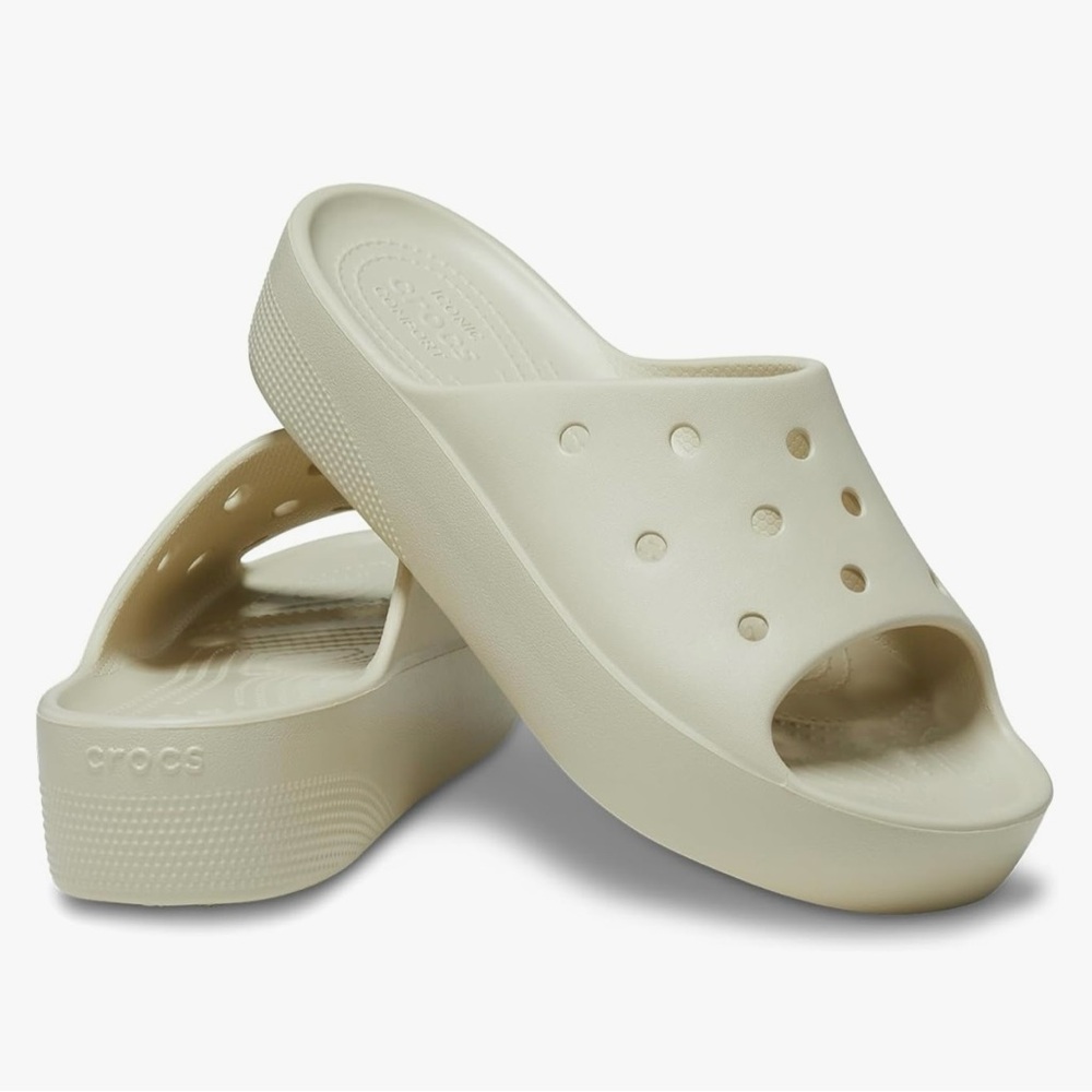 CROCS NWT Classic platform slides bone tan women’s 10
